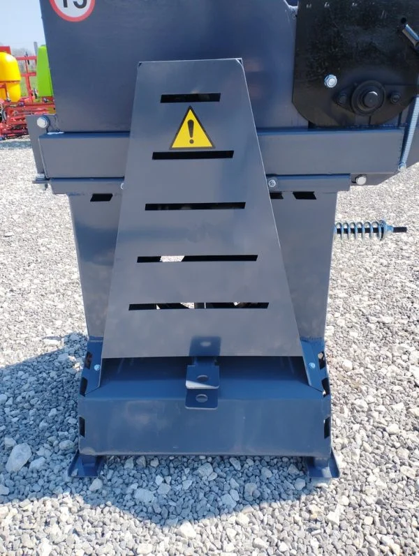 Rębak Bębnowy Model Denis R-12 (DEMAROL) w Agrol Sklep