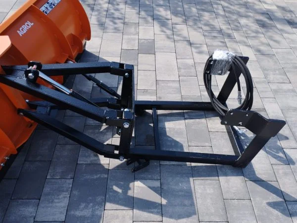 Pług Śnieżny Do Ursusa C-360 Stal-Met widok na uchwyt