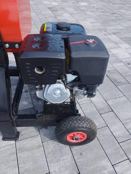 spalinowy rębak walcowy RS-120 WOM remetcnc