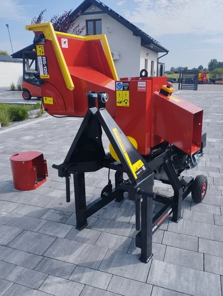spalinowy rębak walcowy RS-120 WOM