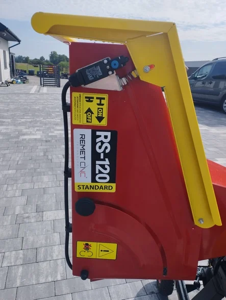 spalinowy rębak walcowy RS-120 (15KM) WOM agrol maszyny rolnicze