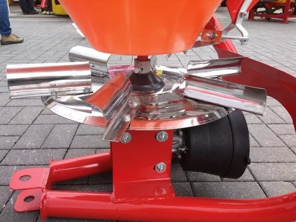 Rozsiewacz Do Nawozów Lejek STRUMYK - obrazek 2