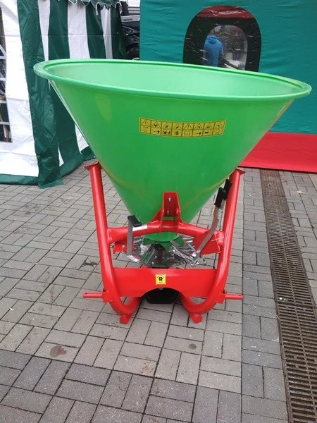 Rozsiewacz Do Nawozów Lejek STRUMYK - obrazek 3
