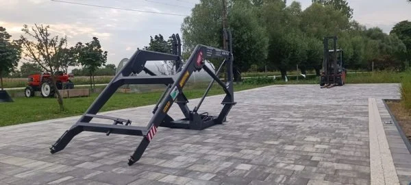 ładowacz czołowy jednosekcyjny na linkę ursus 2812 agrol maszyny