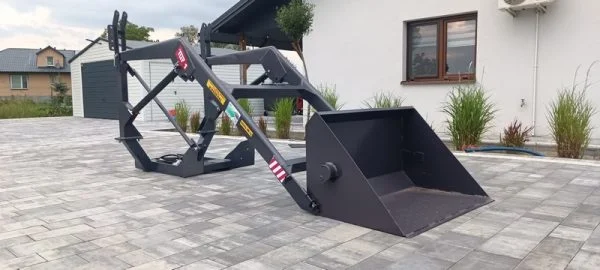 ładowacz czołowy jednosekcyjny na linkę MF255 agro tur