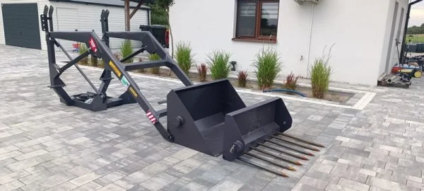 ładowacz czołowy jednosekcyjny na linkę MF235