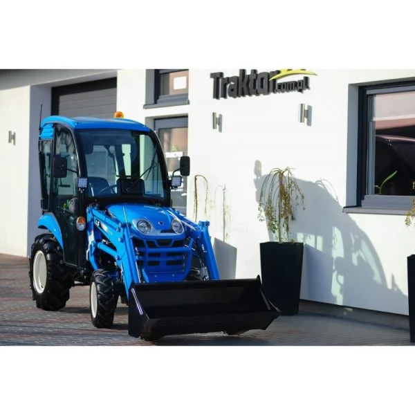traktor 4x4 ls xj 25 hst
