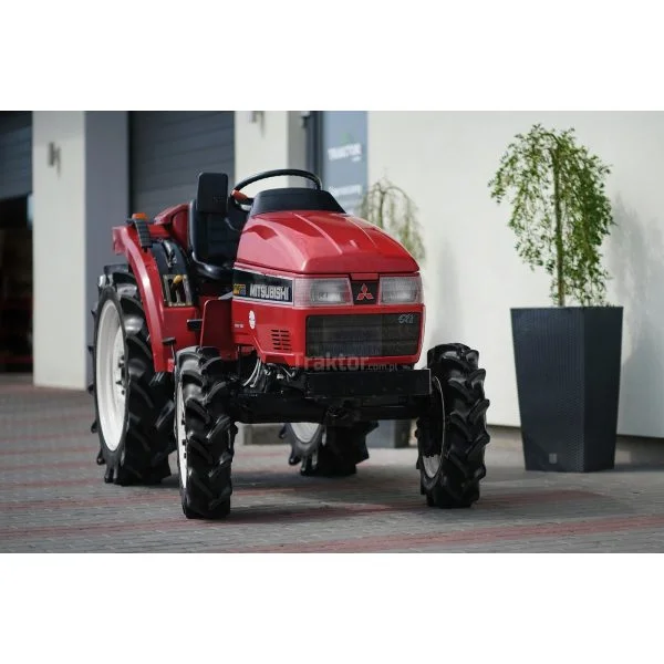 Mitsubishi MT185D 4x4 18KM - obrazek 8