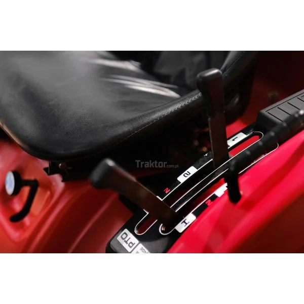 Shibaura P145F 4x4 14KM - obrazek 10