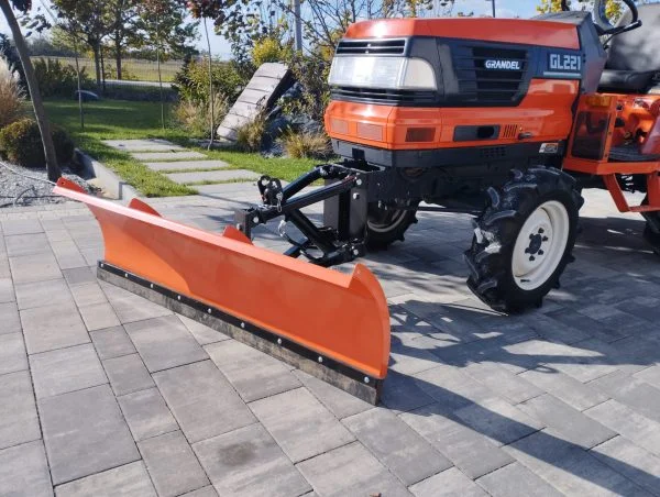 Pomarańczowy pług śnieżny 150cm do mini ciągników sklep z maszynami rolniczymi online