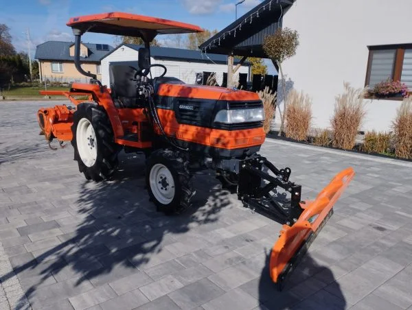 Pomarańczowy pług śnieżny 150cm do mini ciągników sklep z maszynami online