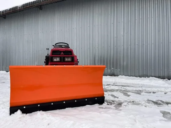 Pług czerwony czołowy do odśnieżania PS na płytę czołową przód