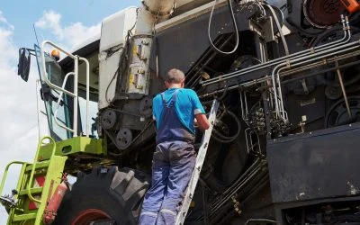 Dopasowanie mocy ciągnika do osprzętu – jak unikać przeciążenia i niedociążenia