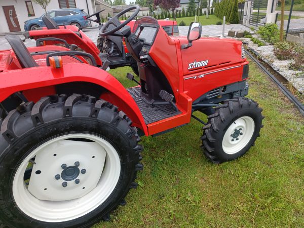 mini traktorek ogrodniczy 4x4 kubota saturn agrolsklep